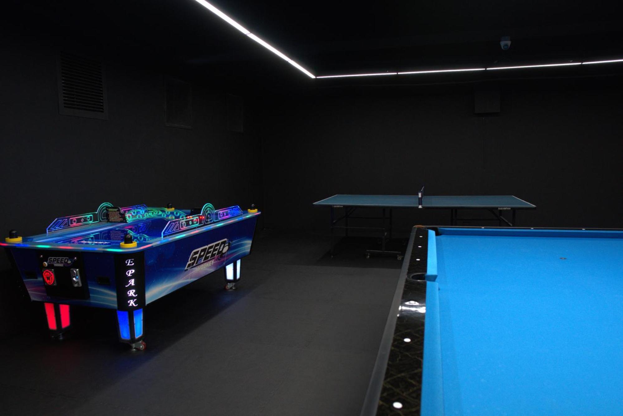 קואזון סיטי Luxent Hotel מראה חיצוני תמונה