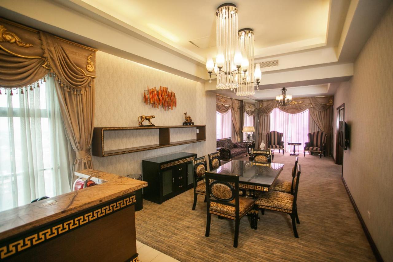 קואזון סיטי Luxent Hotel מראה חיצוני תמונה