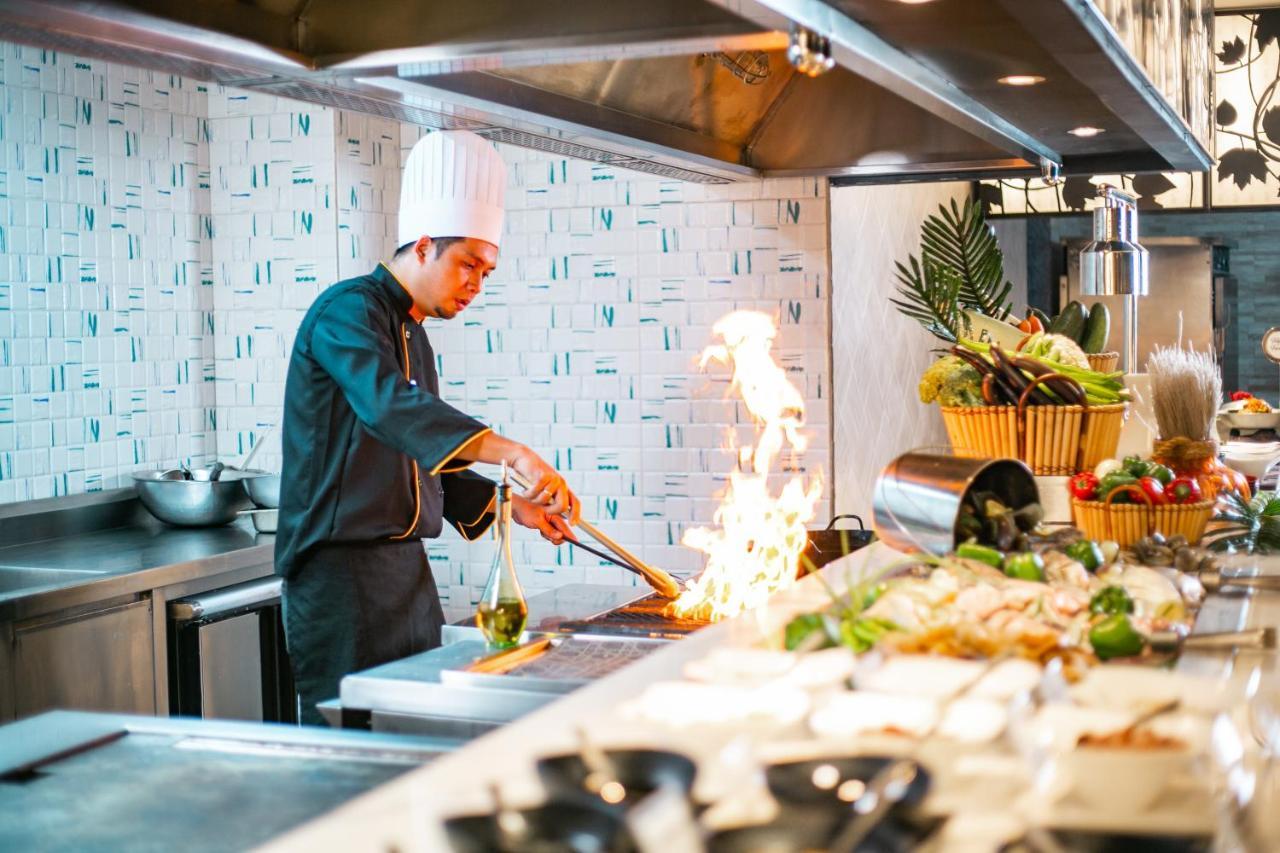 קואזון סיטי Luxent Hotel מראה חיצוני תמונה