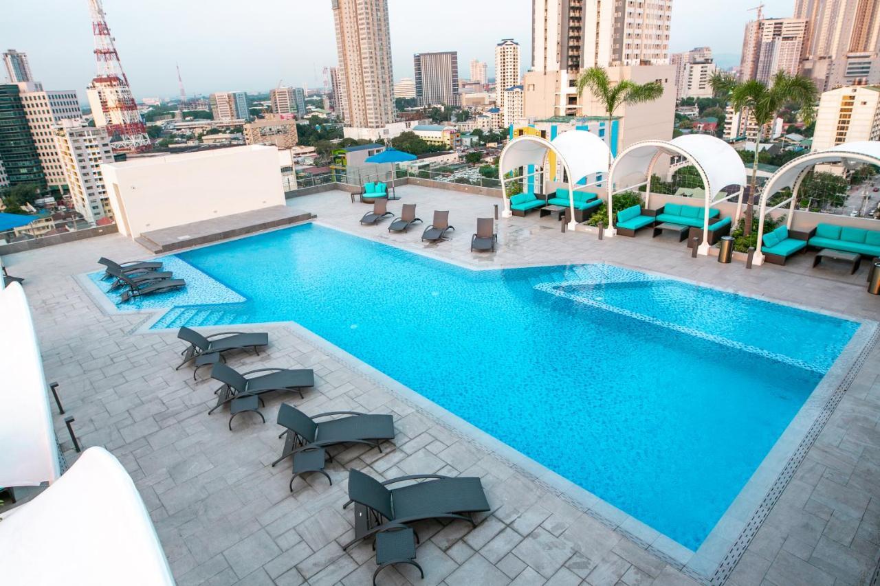 קואזון סיטי Luxent Hotel מראה חיצוני תמונה