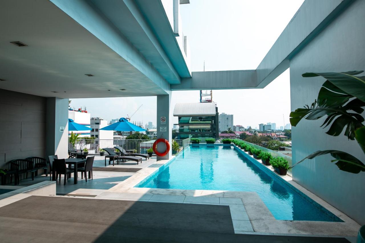 קואזון סיטי Luxent Hotel מראה חיצוני תמונה