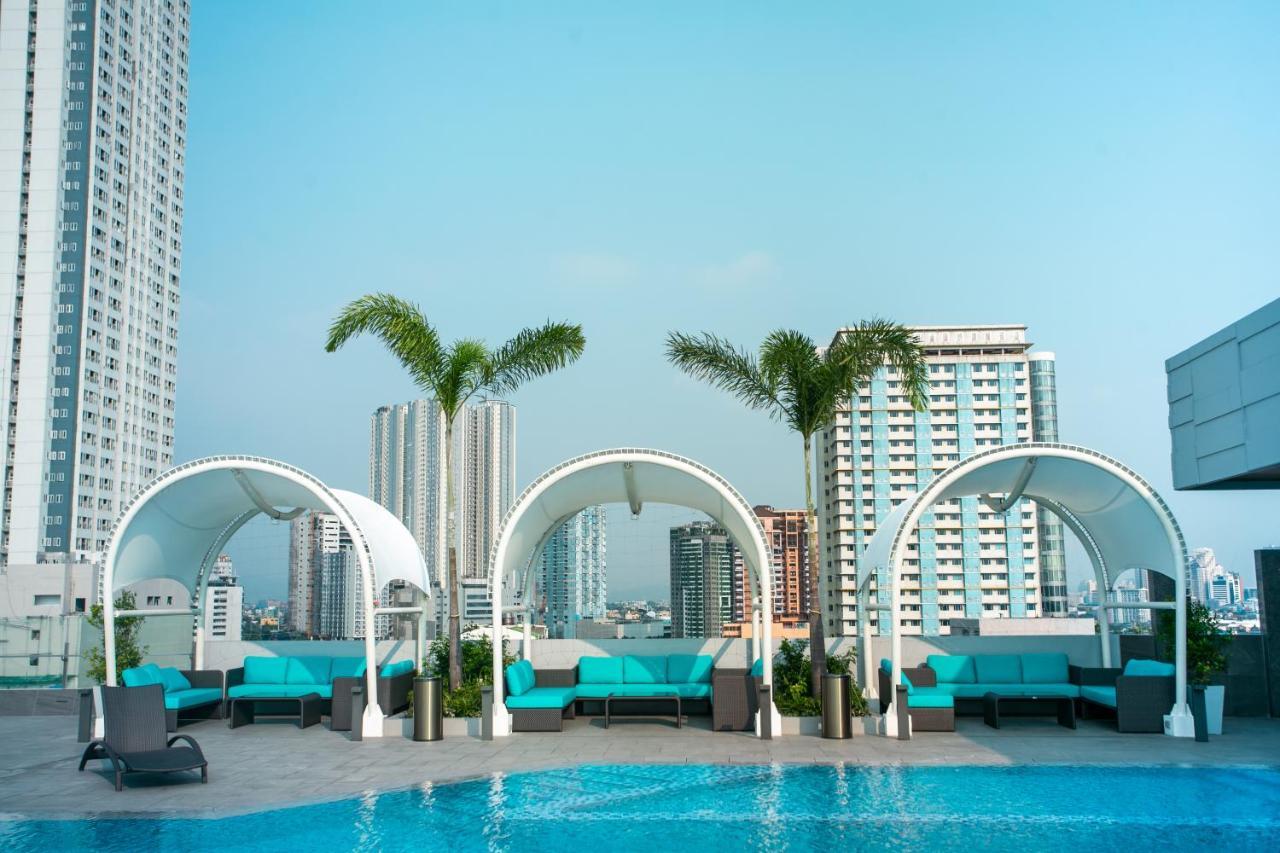 קואזון סיטי Luxent Hotel מראה חיצוני תמונה