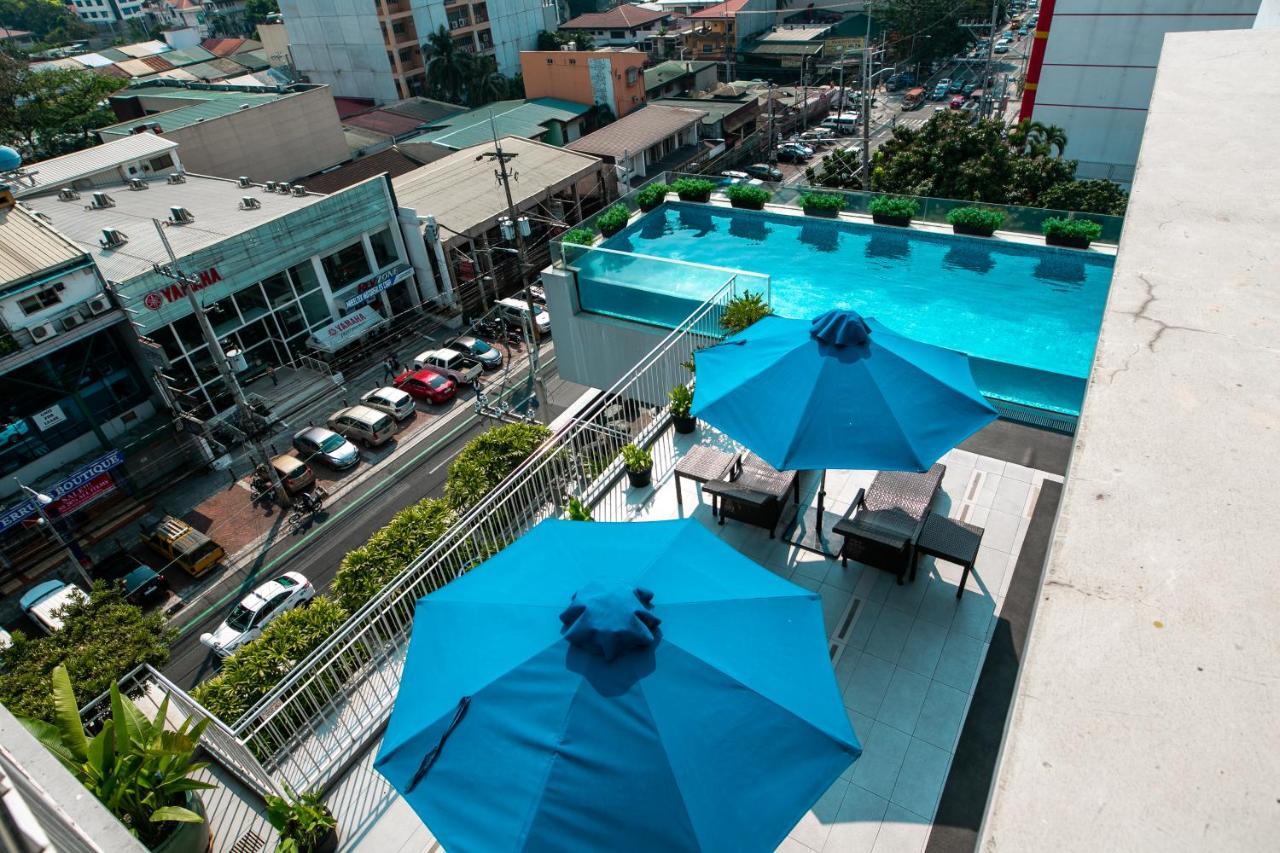 קואזון סיטי Luxent Hotel מראה חיצוני תמונה